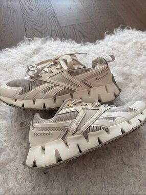 Reebok Neutral Chunky Lace-Up Women’s Sneakers